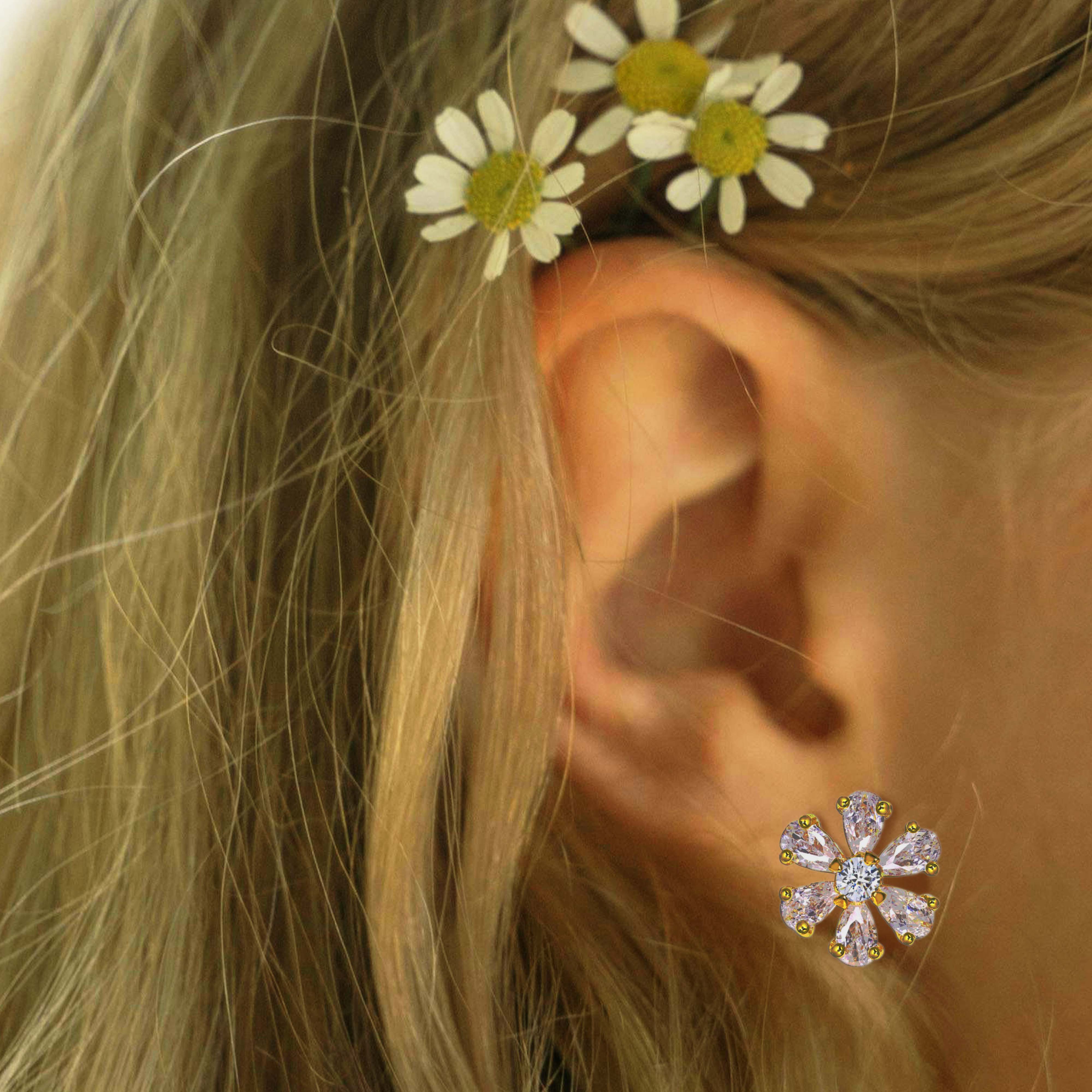 Dazzling Daisy Stud Earrings